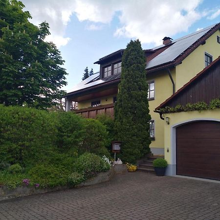 Ferienwohnung Adelhardt Eckersdorf Екстериор снимка