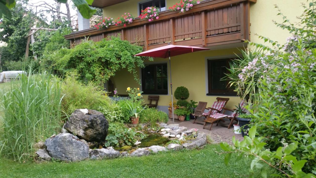 Ferienwohnung Adelhardt Eckersdorf Екстериор снимка