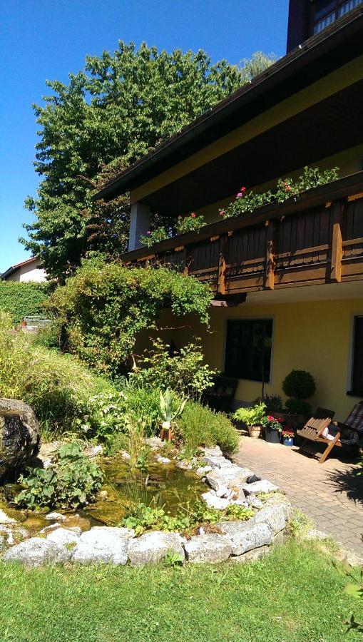 Ferienwohnung Adelhardt Eckersdorf Екстериор снимка