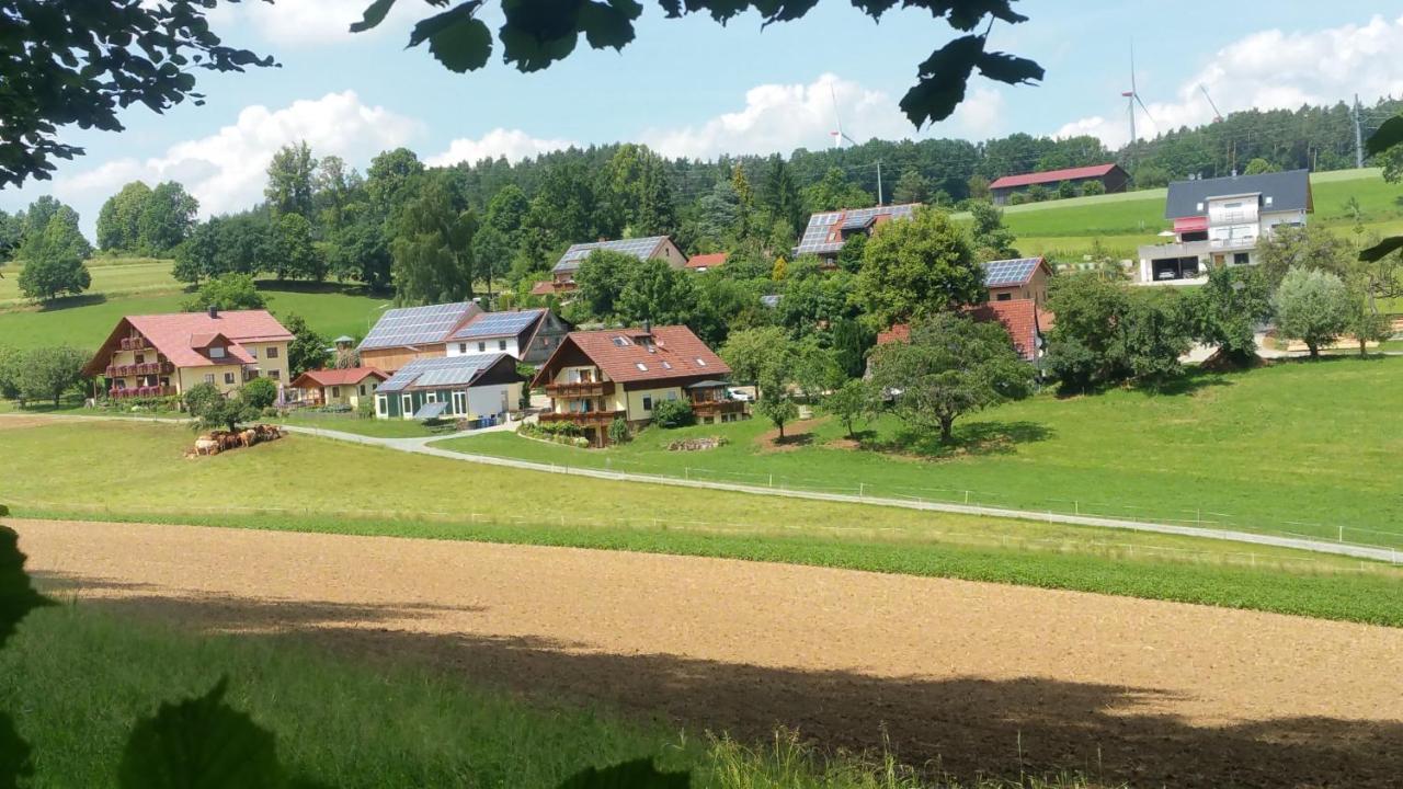 Ferienwohnung Adelhardt Eckersdorf Екстериор снимка