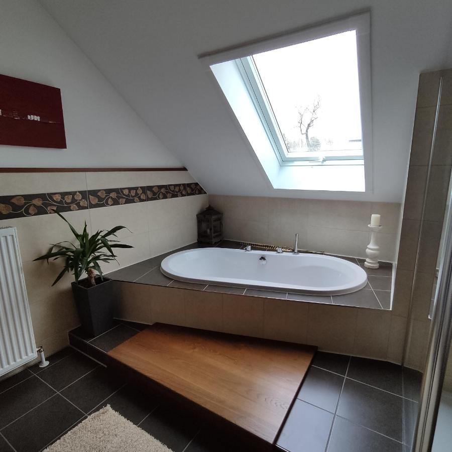 Ferienwohnung Adelhardt Eckersdorf Екстериор снимка
