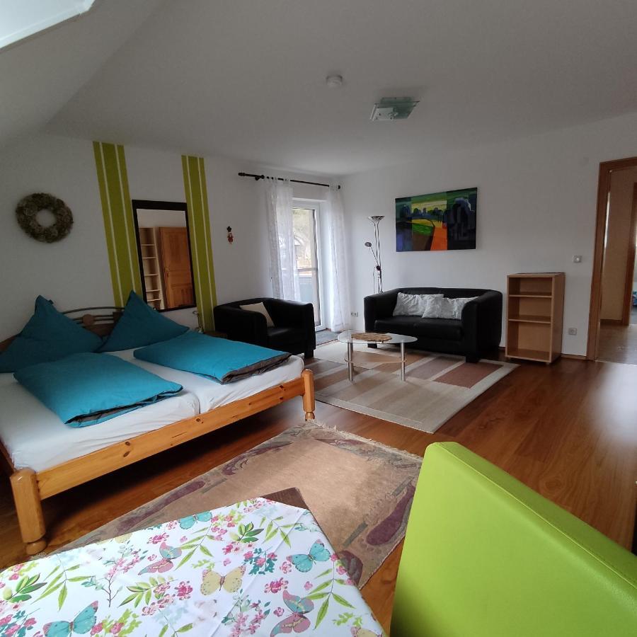 Ferienwohnung Adelhardt Eckersdorf Екстериор снимка