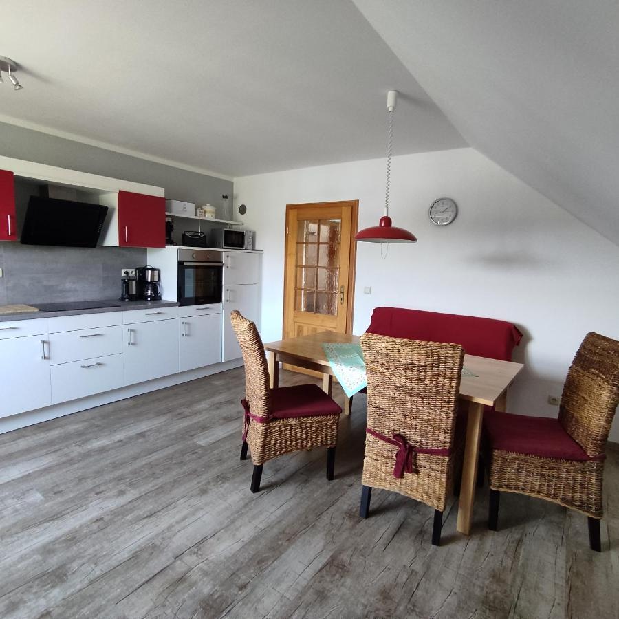 Ferienwohnung Adelhardt Eckersdorf Екстериор снимка